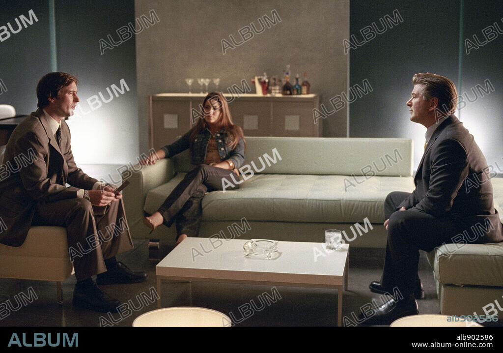 ALEC BALDWIN, LUKE WILSON et NIKKI REED dans MINI'S FIRST TIME, 2006, réalisé par NICK GUTHE. Copyright BOLD FILMS / EMERSON, SAM.