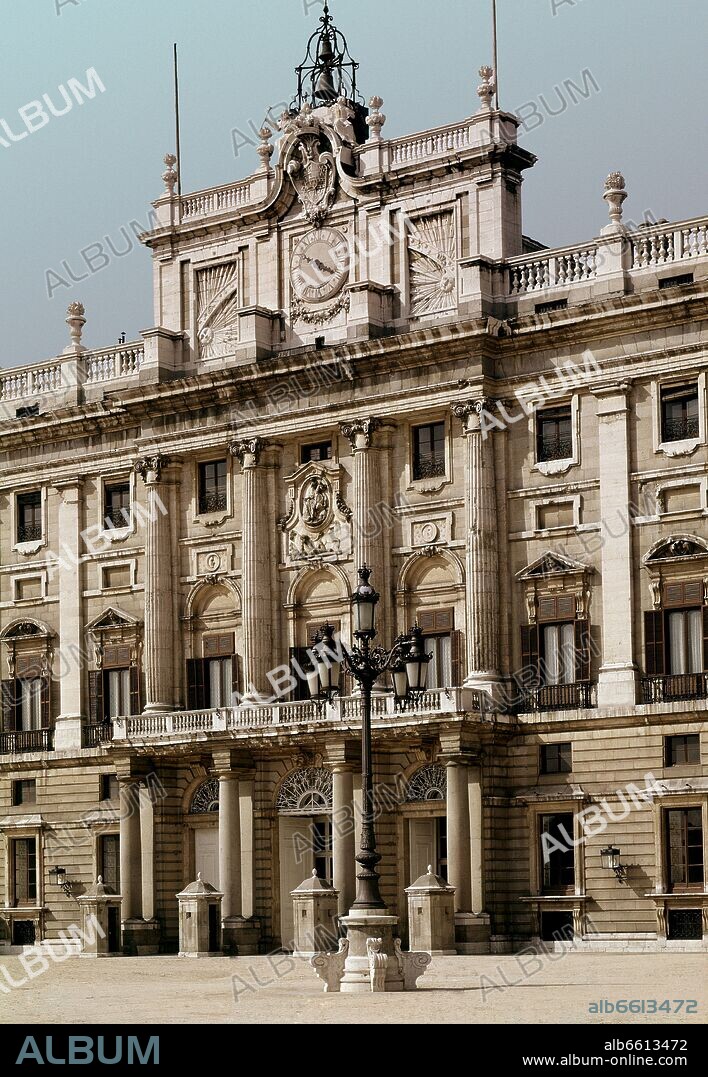 SACHETTI GIOVANNI BATTISTA. FACHADA MERIDIONAL O DEL PATIO DE ARMAS DEL PALACIO REAL DE MADRID - SIGLO XVIII - FOTO AÑOS 60.