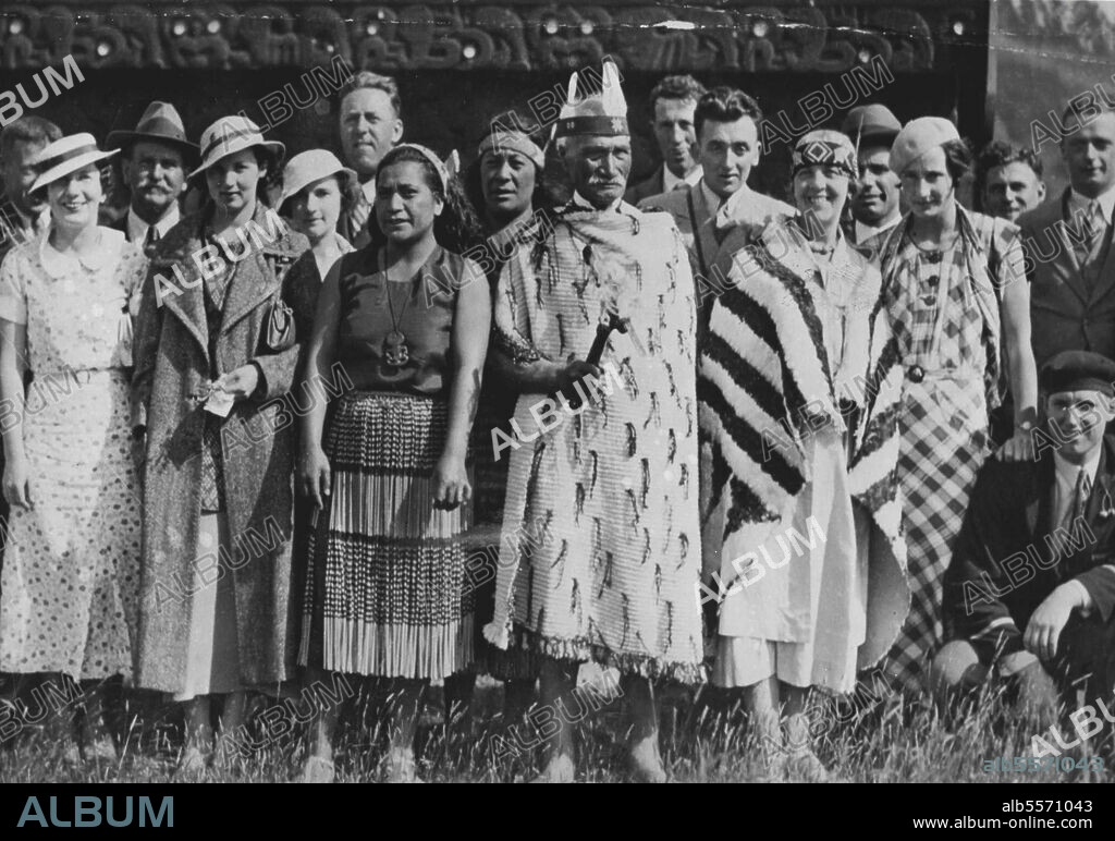 Anna Hato - Standup on the night of the famous Maori chief Mita (now decrease). January 18, 1951.