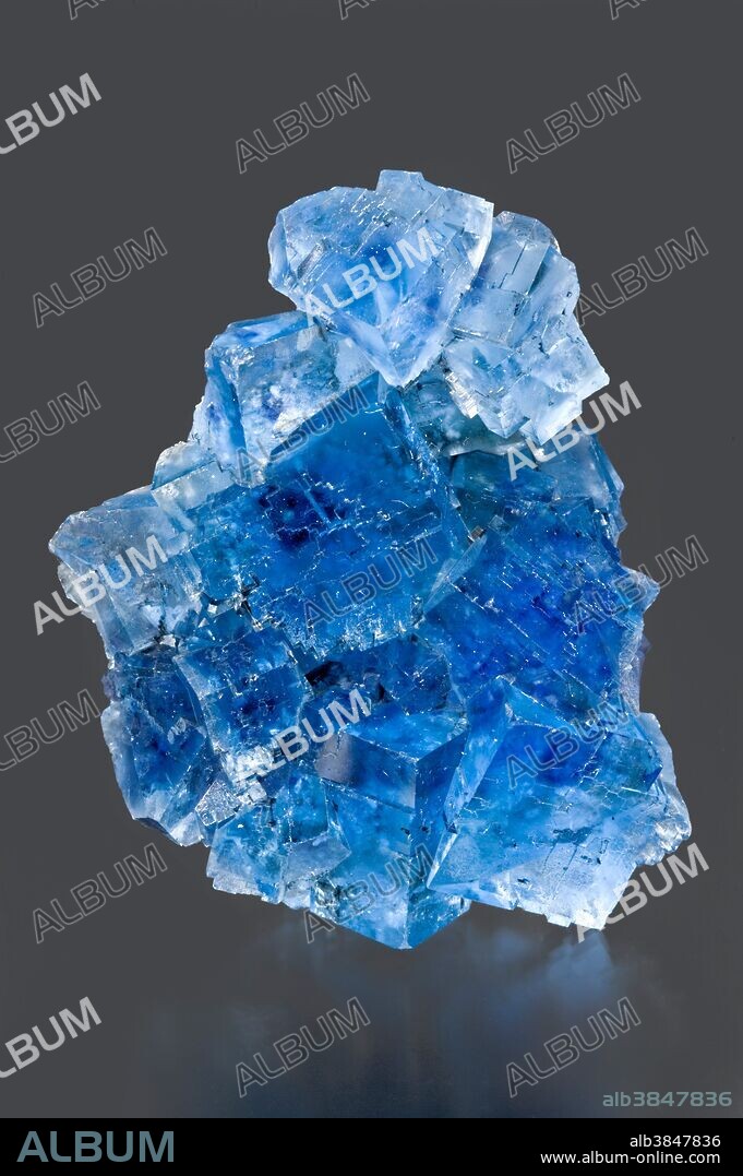 Fluorite (also called fluorspar) is a halide mineral composed of calcium fluoride, CaF2. It has a Mohs Scale hardness of 4. Approximate specimen dimension: 9 x 6.5 x 3cm. Minerva Mine #1, Cave-in-Rock District, Southern Illinois, USA.