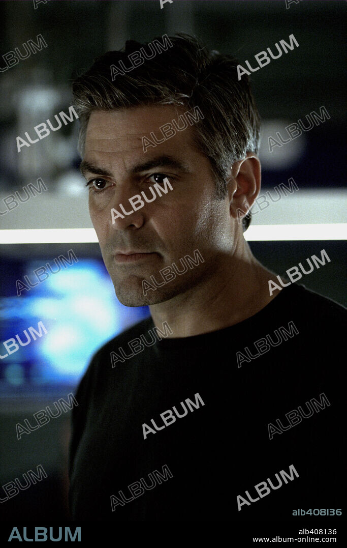 GEORGE CLOONEY in SOLARIS, 2002, directed by STEVEN SODERBERGH. Copyright 20TH CENTURY FOX.