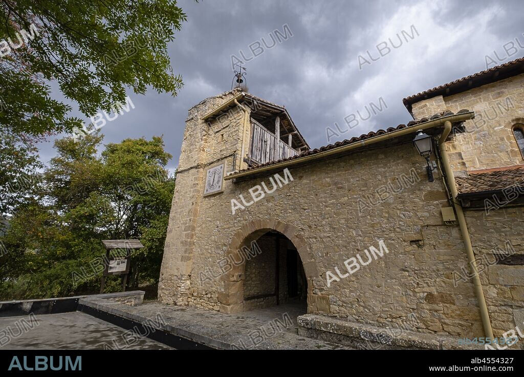 Iglesia Parroquial La Anunciación de Nuestra Señora, La Lastra, Parque Natural de Valderejo , municipio de Valdegovía, Alava, País Vasco, Spain.