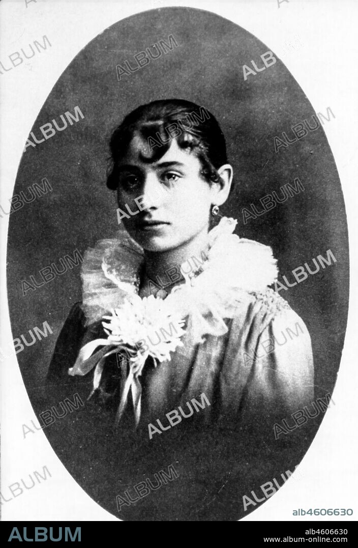 Ophelia Queiroz Girlfriend of Fernando Pessoa.