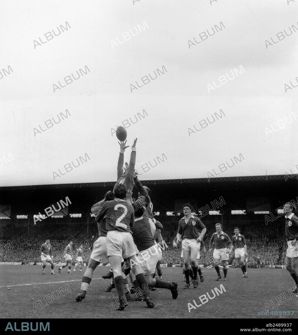 International Rugby Match for the "Five Nations Championship" in Colombes (France) where french team has beated Ireland with 11 points to 6. april 19, 1958.