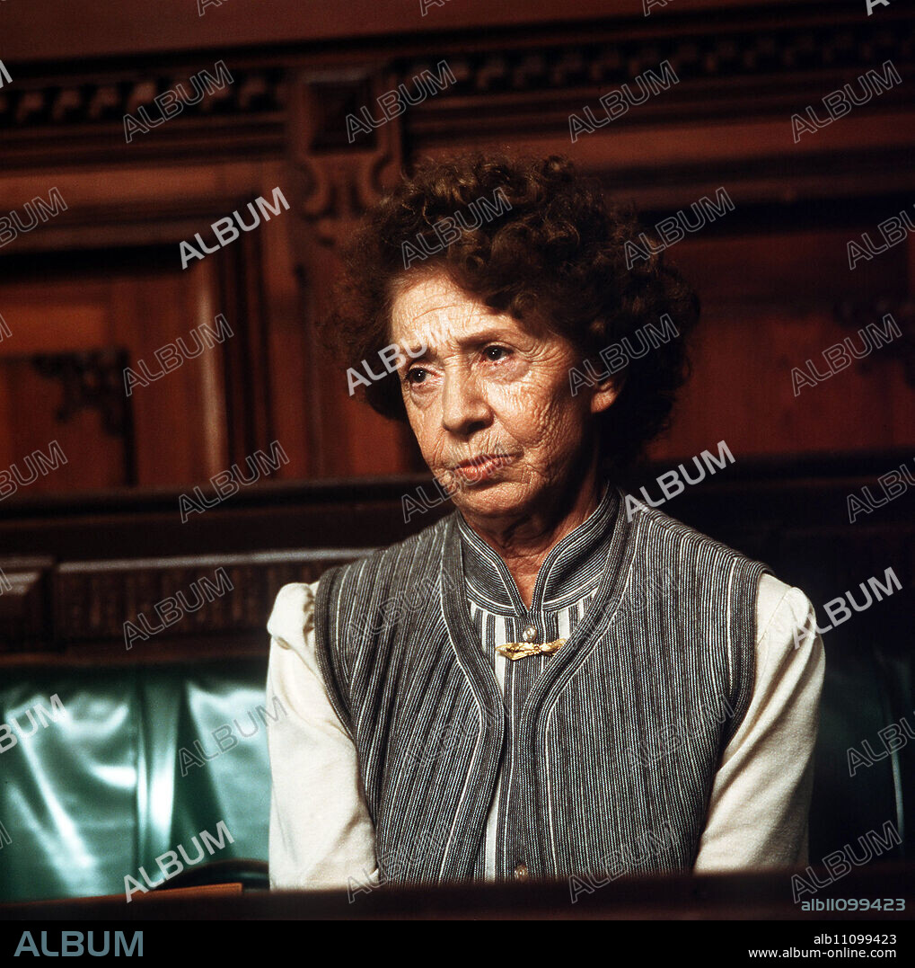 Mrs. Harris - friend with a Rolly Royce / Ada Harris (INGE MEYSEL) has made it into parliament. Now she will be sworn in! / Headline: MRS HARRIS - FRIEND WITH A ROLLS ROYCE / West Germany 1984.