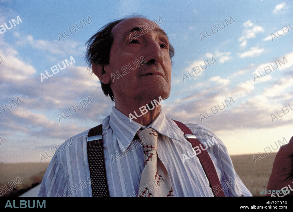 LUIS CIGES in THE MIRACLE OF P. TINTO, 1998 (EL MILAGRO DE P. TINTO), directed by JAVIER FESSER. Copyright SOGETEL.