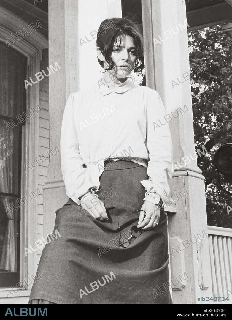 ANNE BANCROFT en EL MILAGRO DE ANA SULLIVAN, 1962 (THE MIRACLE WORKER), dirigida por ARTHUR PENN. Copyright UNITED ARTISTS.
