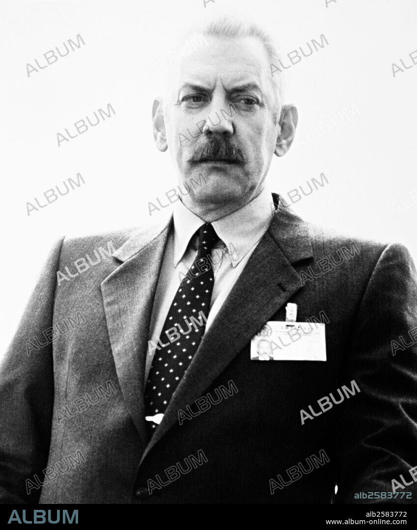 DONALD SUTHERLAND en ENCERRADO, 1989 (LOCK UP), dirigida por JOHN FLYNN. Copyright WHITE EAGLE.