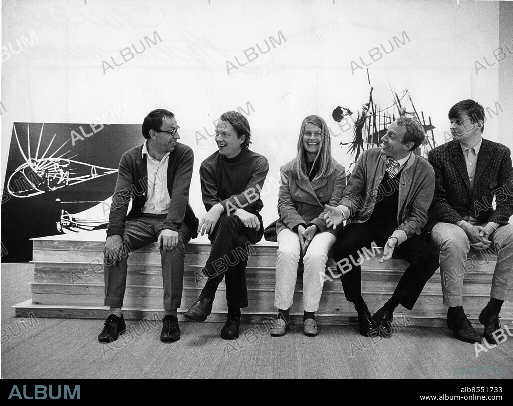 STOCKHOLM 19680509 . Programmet The poetic science presenteras på Moderna Museet i Stockholm.. Fr v Robert Filliou, Georg Brecht, Marianne Staffeldt-Filliou, Carl-Fredrik Reuterswärd, och Bengt Emil Johnson.. Foto SvD / SCANPIX code 20360.