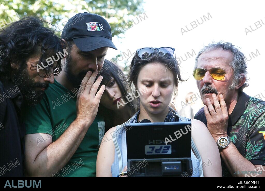 ALBERTO ROLAN, ANXOS FAZANS y NEREA BARROS en A ESTACION VIOLENTA, 2017, dirigida por ANXOS FAZANS. Copyright MATRIUSKA.