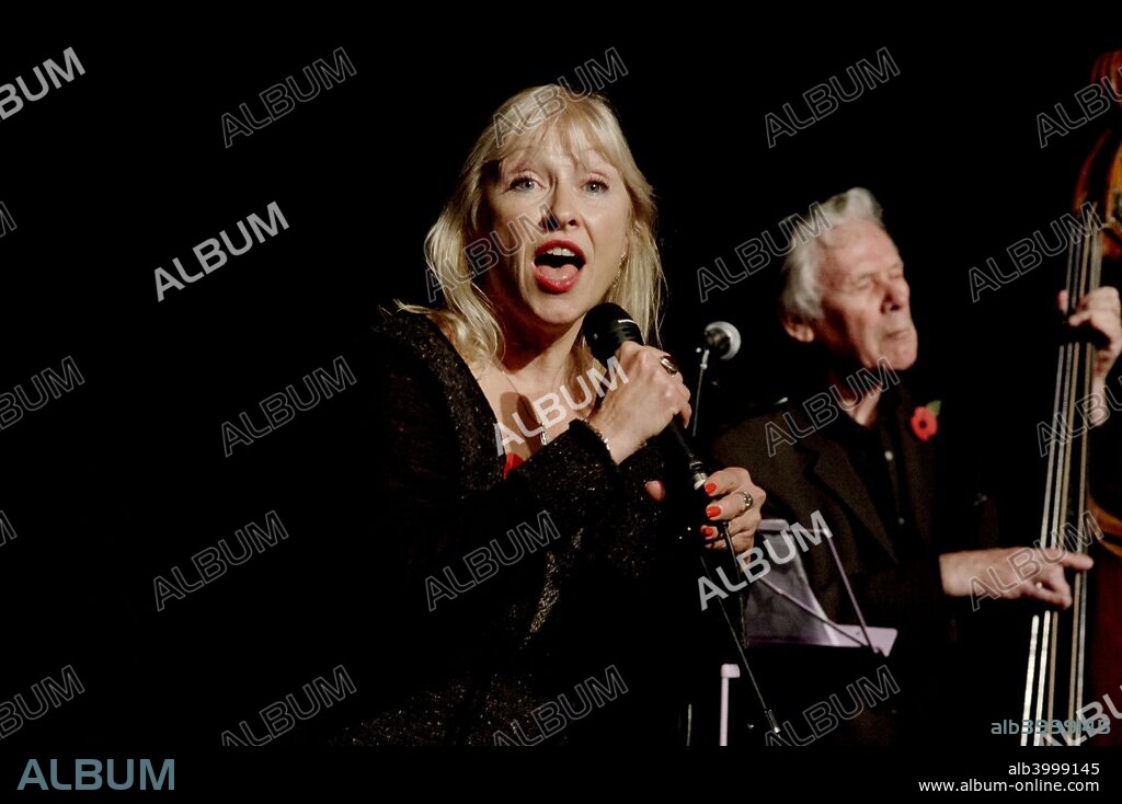 Tina May with Herbie Flowers, Hawth, Crawley, West Sussex, Nov 2015.