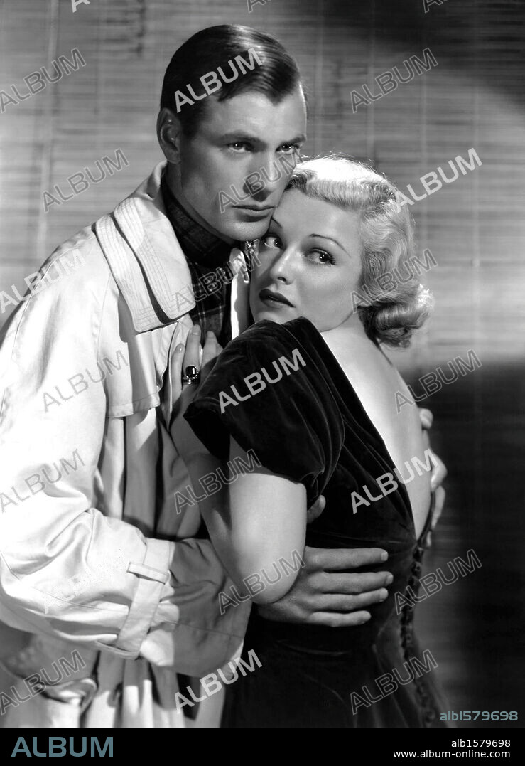 GARY COOPER y MADELEINE CARROLL en EL GENERAL MURIO AL AMANECER, 1936 (THE GENERAL DIED AT DAWN), dirigida por LEWIS MILESTONE. Copyright PARAMOUNT PICTURES.
