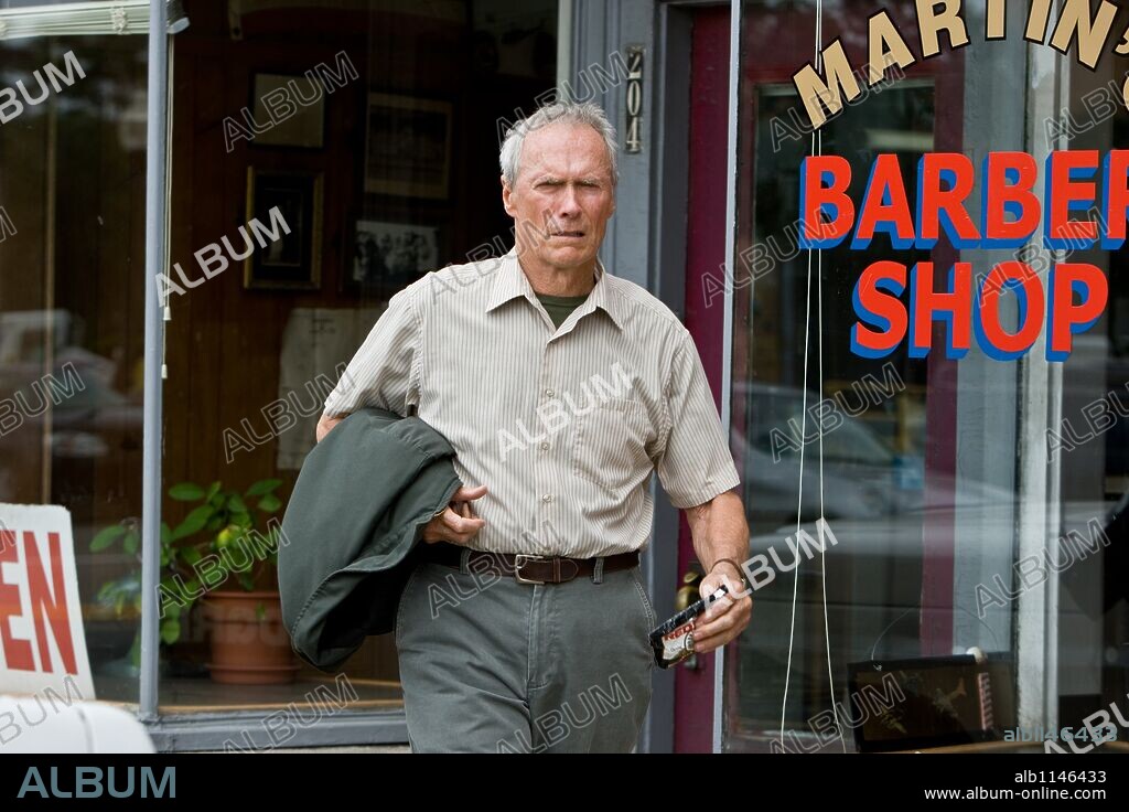CLINT EASTWOOD en GRAN TORINO, 2008, dirigida por CLINT EASTWOOD. Copyright DOUBLE NICKEL ENTERTAINMENT/GERBER PICTURES/MALPASO PRODUC./ / RIVETTI, ANTHONY MICHAEL.