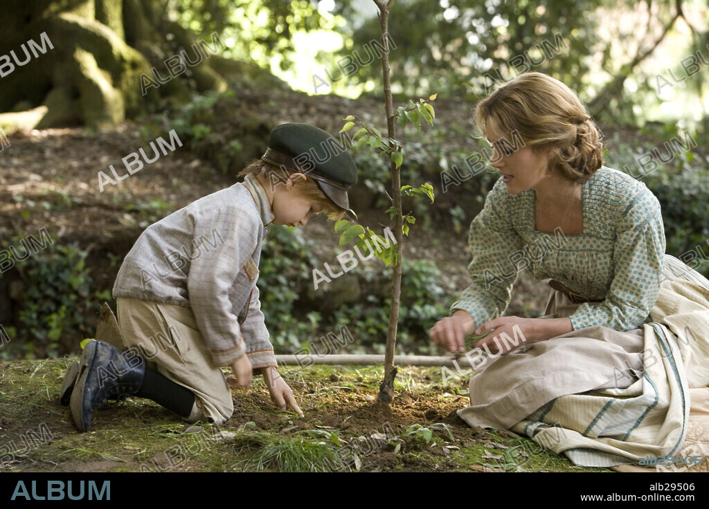 KEIRA KNIGHTLEY in SILK, 2007, directed by FRANÇOIS GIRARD. Copyright BEE VINE PICTURES/FANDANGO/RHOMBUS MEDIA/VICE VERSA FILM.