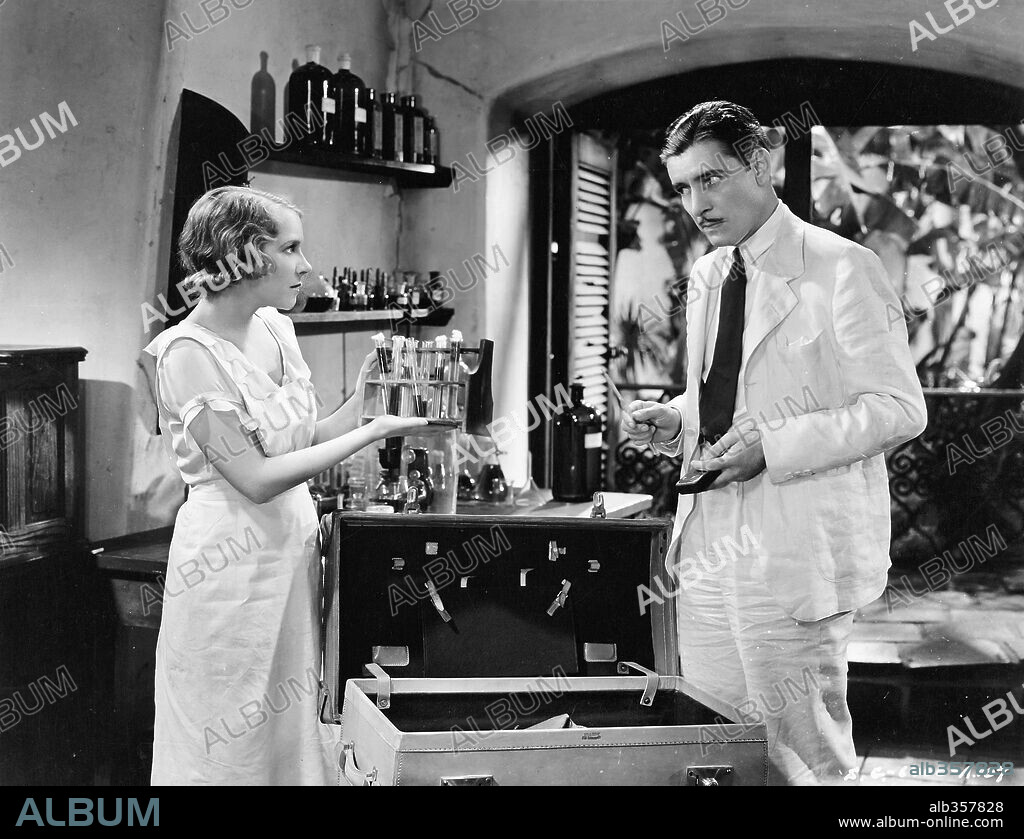 HELEN HAYES and RONALD COLMAN in ARROWSMITH, 1931, directed by JOHN FORD. Copyright UNITED ARTISTS.