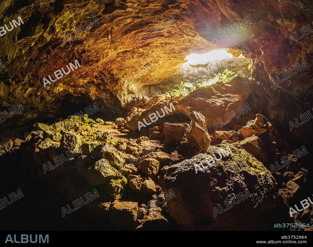 Ana Te Pahu Cave, Rapa Nui National Park, UNESCO World Heritage Site, Easter Island, Chile, South America.