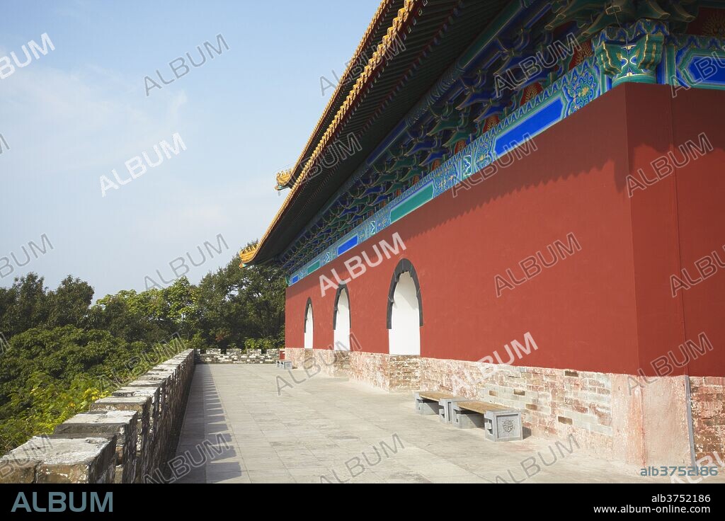 Ming tower at Ming Xiaoling, Ming dynasty tomb, UNESCO World Heritage Site, Zijin Shan, Nanjing, Jiangsu, China, Asia.