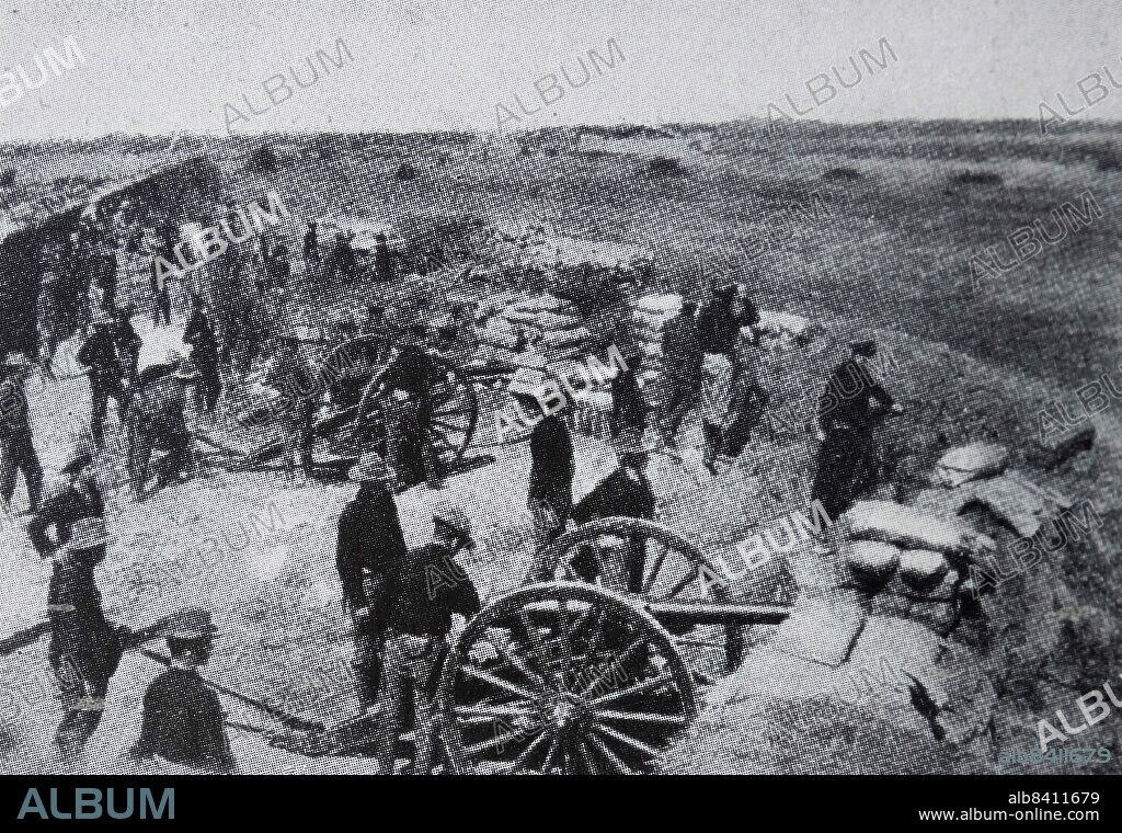 Spanish soldiers with artillery in Melilla. The Tropas Nomadas (Nomad Troops) were an auxiliary regiment to the colonial army in Spanish Sahara from the 1930s until the end of the Spanish presence in the territory in 1975.