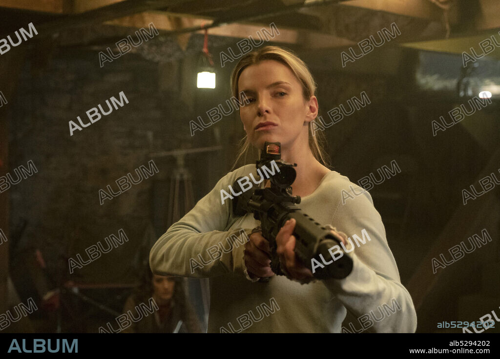 BETTY GILPIN en LA CAZA, 2020 (THE HUNT), dirigida por CRAIG ZOBEL. Copyright BLUMHOUSE PRODUCTIONS.