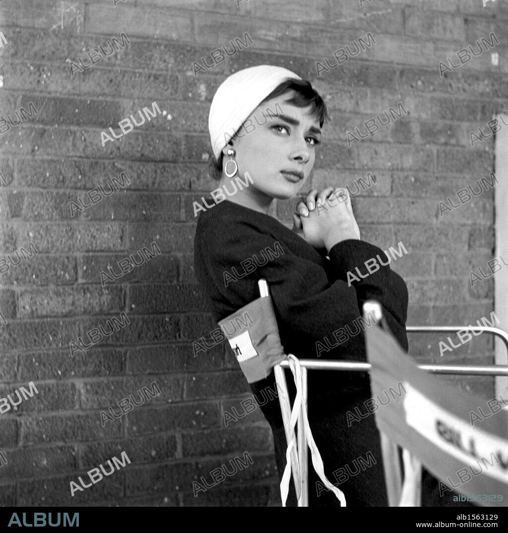 AUDREY HEPBURN dans SABRINA, 1954, réalisé par BILLY WILDER. Copyright PARAMOUNT PICTURES.