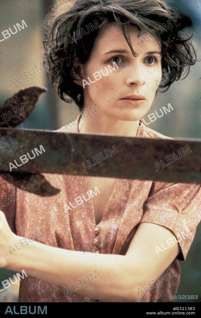 JULIETTE BINOCHE en EL PACIENTE INGLÉS, 1996 (THE ENGLISH PATIENT), dirigida por ANTHONY MINGHELLA. Copyright MIRAMAX.