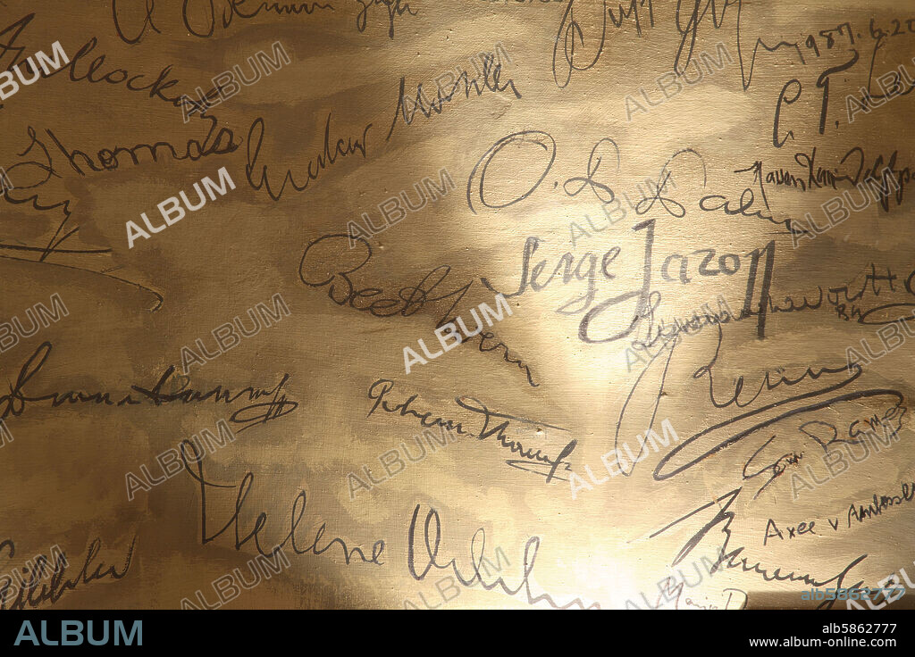 Viena / Wien; la "Giechenbeisl" (taberna griega) en la zona más antigua de la ciudad; .. Beethoven (firma en el centro) , Mozart, Brahms, ... Wagner figuraron entre sus usuarios.