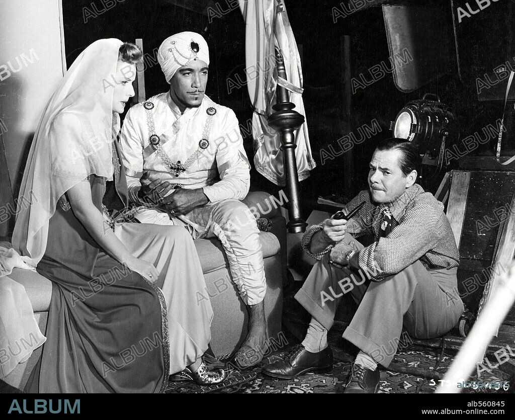 ANTHONY QUINN, GEORGE BARNES and MAUREEN O'HARA in SINBAD, THE SAILOR, 1947, directed by RICHARD WALLACE. Copyright RKO.