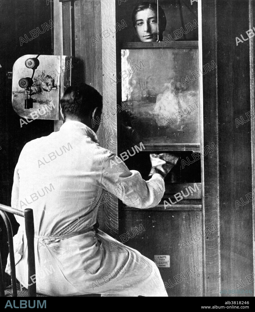 An early x-ray machine, Paris, 1914. X-rays were discovered by the German physicist Wilhelm Roentgen in 1895. They were soon applied to medicine because of their ability to pass through soft tissues but not so easily through bone, which casts a shadow on photographic plate. It was some years before it was discovered that x-rays can cause cancer, particularly leukemia.