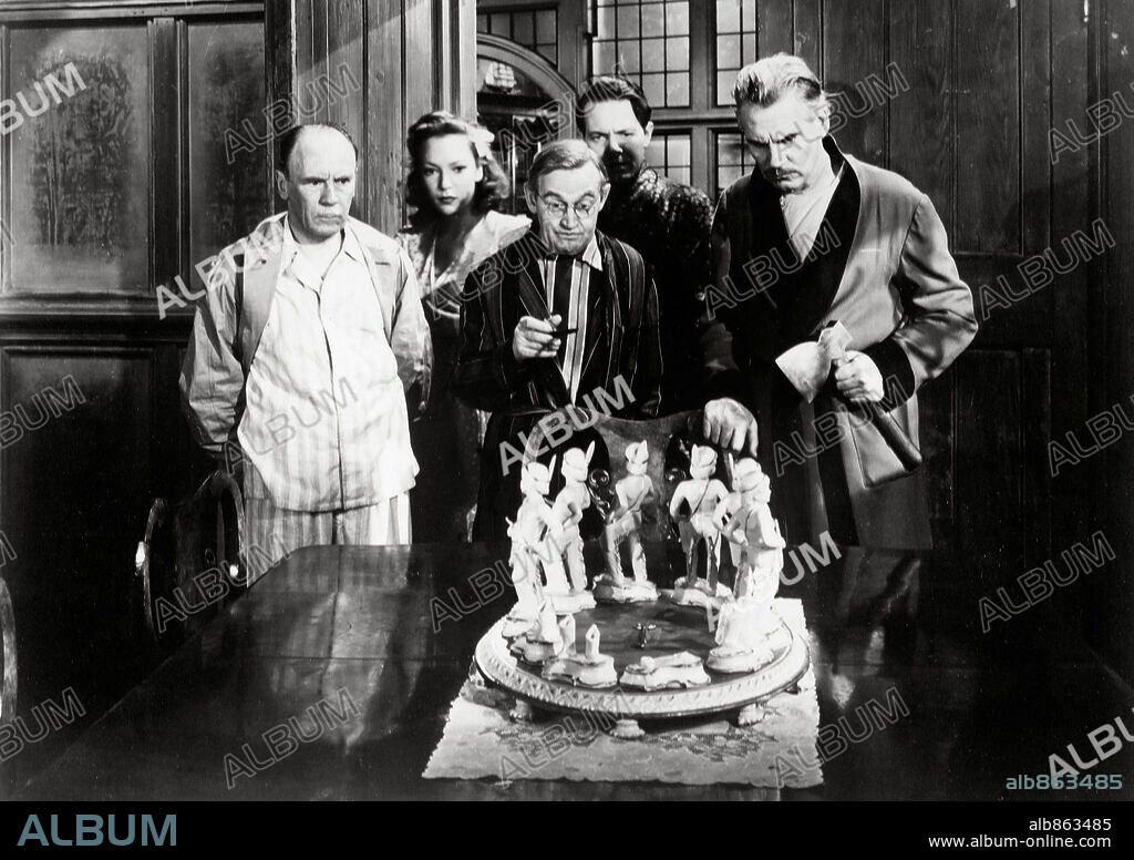 BARRY FITZGERALD, JUNE DUPREZ, LOUIS HAYWARD, ROLAND YOUNG y WALTER HUSTON en DIEZ NEGRITOS, 1945 (AND THEN THERE WERE NONE), dirigida por RENE CLAIR. Copyright 20TH CENTURY FOX.