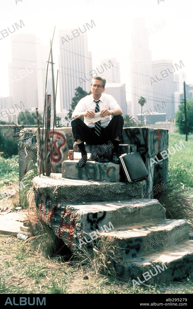 MICHAEL DOUGLAS in FALLING DOWN - EIN GANZ NORMALER TAG, 1993 (FALLING DOWN), unter der Regie von JOEL SCHUMACHER. Copyright WARNER BROTHERS.