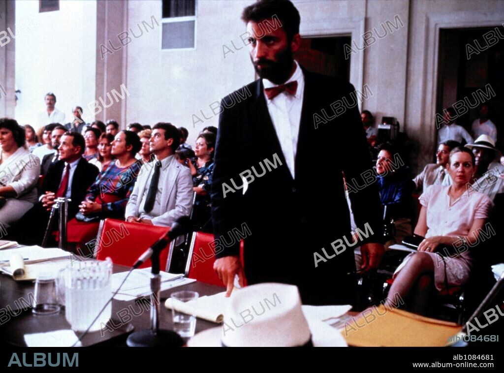ANDY GARCIA in A SHOW OF FORCE, 1990, directed by BRUNO BARRETO. Copyright PARAMOUNT PICTURES.