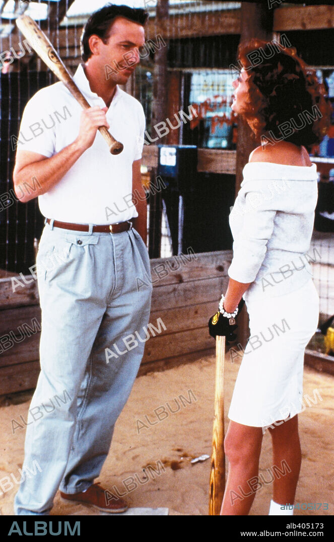 KEVIN COSTNER und SUSAN SARANDON in BULL DURHAM, 1988, unter der Regie von RON SHELTON. Copyright ORION PICTURES.