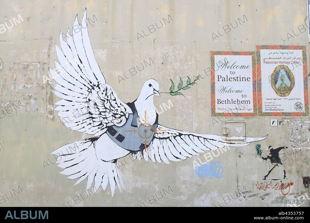 PALESTINA. BELEN. LA PALOMA DE BANKSY EN EL MURO PALESTINO.