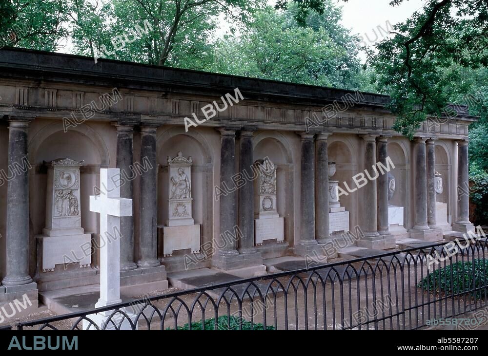 Kunersdorf / Begräbnisstätte der Fam. von Lestwitz u. von Itzenblitz © Lisa Hammel 6 × 9 cm.