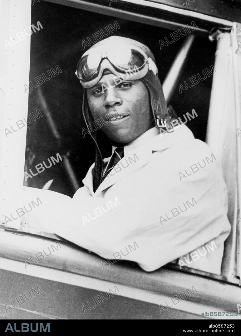 HUBERT JULIAN Album alb8587253