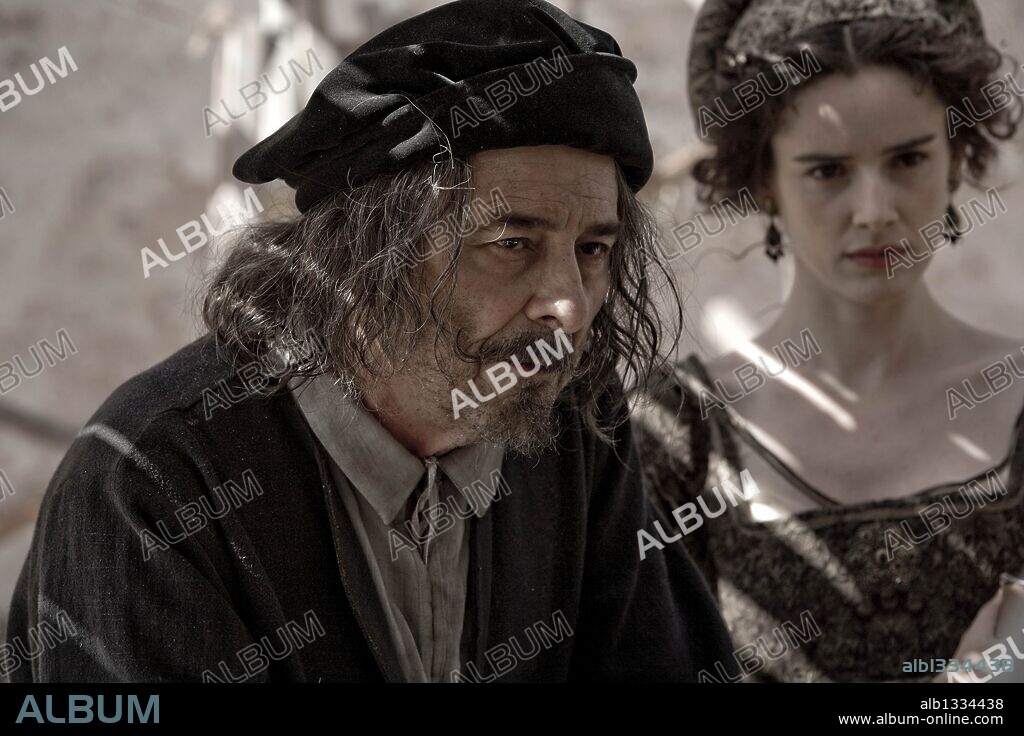 JUAN DIEGO and PILAR LOPEZ DE AYALA in LOPE, 2010, directed by ANDRUCHA WADDINGTON. Copyright ANTENA 3/CONSPIRAÇAO FILMES/IKIRU FILMS/EL TORO PICTURES.