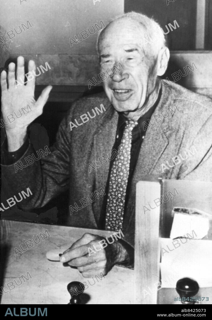 OKÄNT FOTODATUM.. Henry Miller, författare.. Foto: TT Kod: 194 . COPYRIGHT SCANPIX SWEDEN.