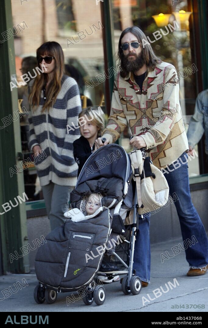 Oct. 17, 2010 - New York, New York, USA -  . . . . .  October 17 2010, New York City Musician Chris Robinson, his wife Allison Bridges, their daugher Cheyenne and Robinson's son Ryder out for a stroll in Soho on October 17 2010 in New York City. 17/10/2010