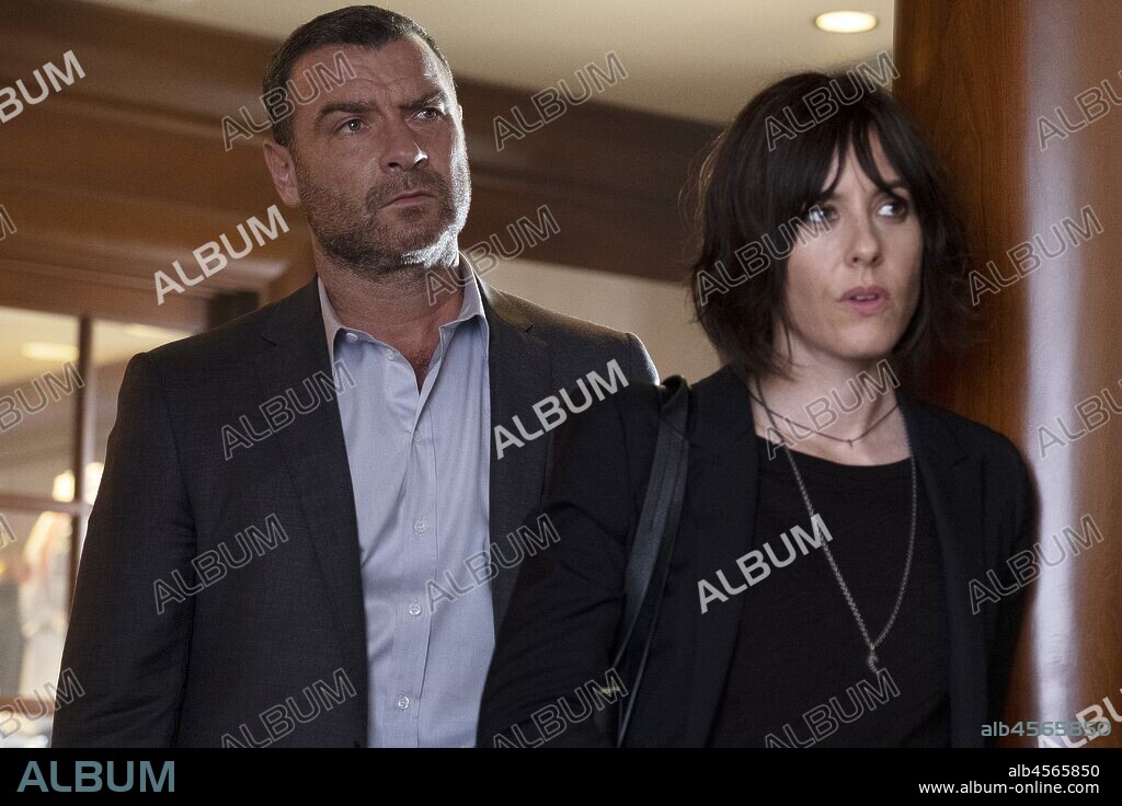 KATHERINE MOENNIG und LIEV SCHREIBER in RAY DONOVAN, 2013, unter der Regie von ANN BIDERMAN. Copyright FX NETWORK. Temporada 7.