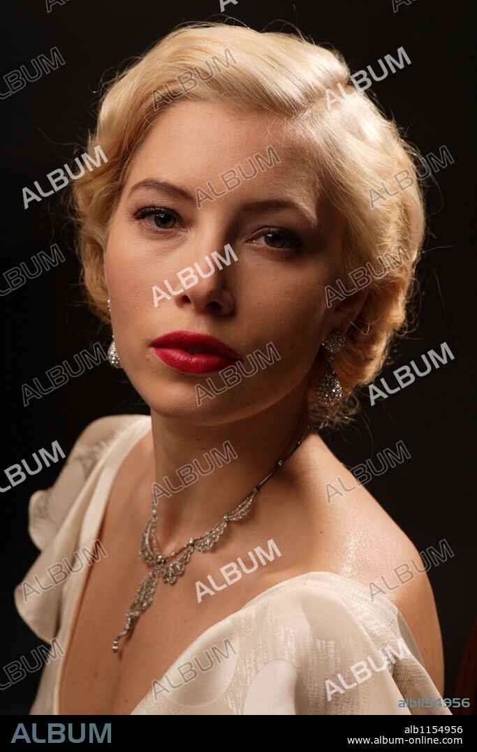 JESSICA BIEL in EASY VIRTUE, 2008, directed by STEPHAN ELLIOTT. Copyright EARLING STUDIOS.