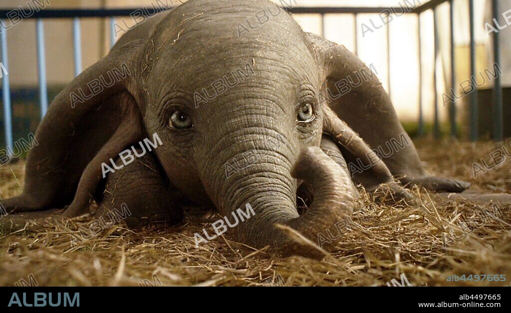 DUMBO, 2019, dirigida por TIM BURTON. Copyright TIM BURTON PRODUCTIONS/WALT DISNEY PICTURES.