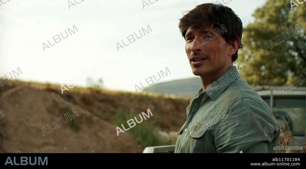 ANDRÉS VELENCOSO en REGRESO A LAS SABINAS, 2024, dirigida por JORDI FRADES. Copyright Diagonal Televisión.