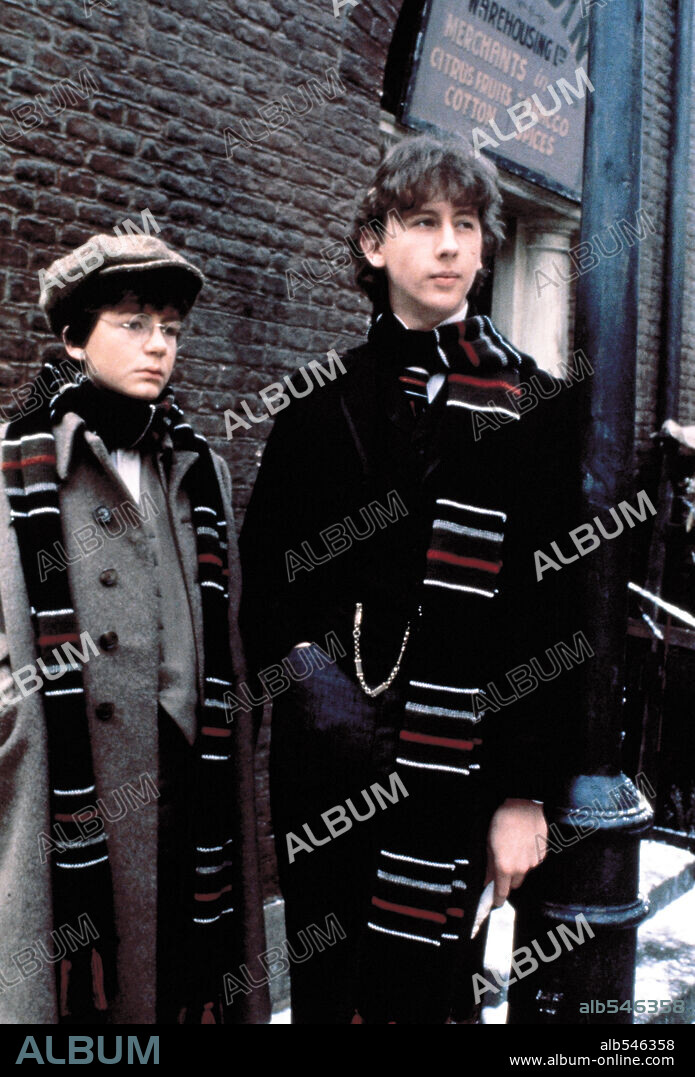 ALAN COX und NICHOLAS ROWE in YOUNG SHERLOCK HOLMES, 1985, unter der Regie von BARRY LEVINSON. Copyright PARAMOUNT PICTURES.