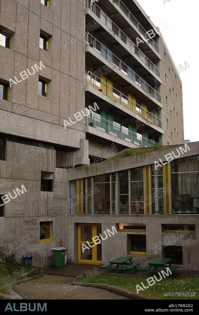 France, Paris. The International University Campus. Maison du Bresil (House of Brazil). Building designed by Le Corbusier (1887-1965) and Lucio Costa (1902-1998). It was inaugurated in 1959. Exterior view.