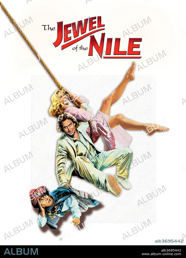 DANNY DEVITO and KATHLEEN TURNER in THE JEWEL OF THE NILE, 1985, directed by LEWIS TEAGUE. Copyright 20TH CENTURY FOX.