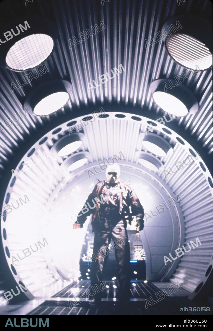 JASON X, 2001, directed by JAMES ISAAC. Copyright CRYSTAL LAKE ENTERTAINMENT/FRIDAY X PRODUCTIONS/NEW LINE CIN / GERLITZ, AVA V.