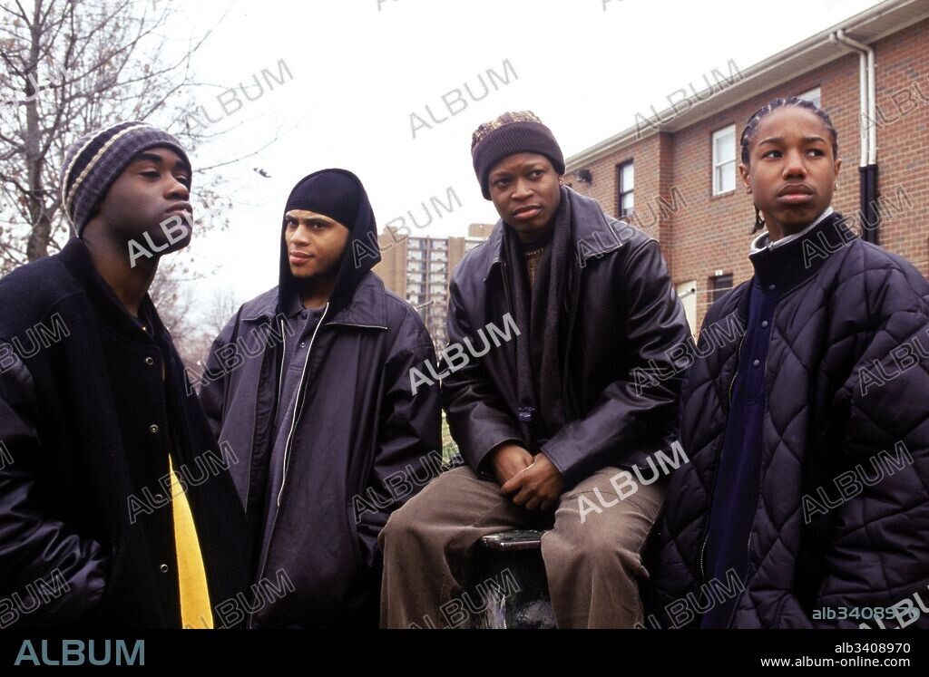 LAWRENCE GILLIARD JR. and MICHAEL B. JORDAN in THE WIRE, 2002, directed by CLARK JOHNSON, JOE CHAPPELLE and TIMOTHY VAN PATTEN. Copyright BLOWN DEADLINE PRODUCTIONS/HOME BOX OFFICE.