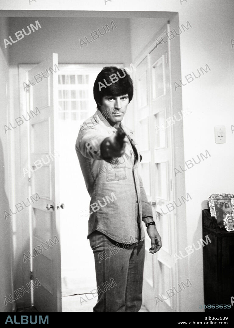 JORGE RIVERO in ÁNGEL NEGRO, 1977, directed by TULIO DEMICHELI.