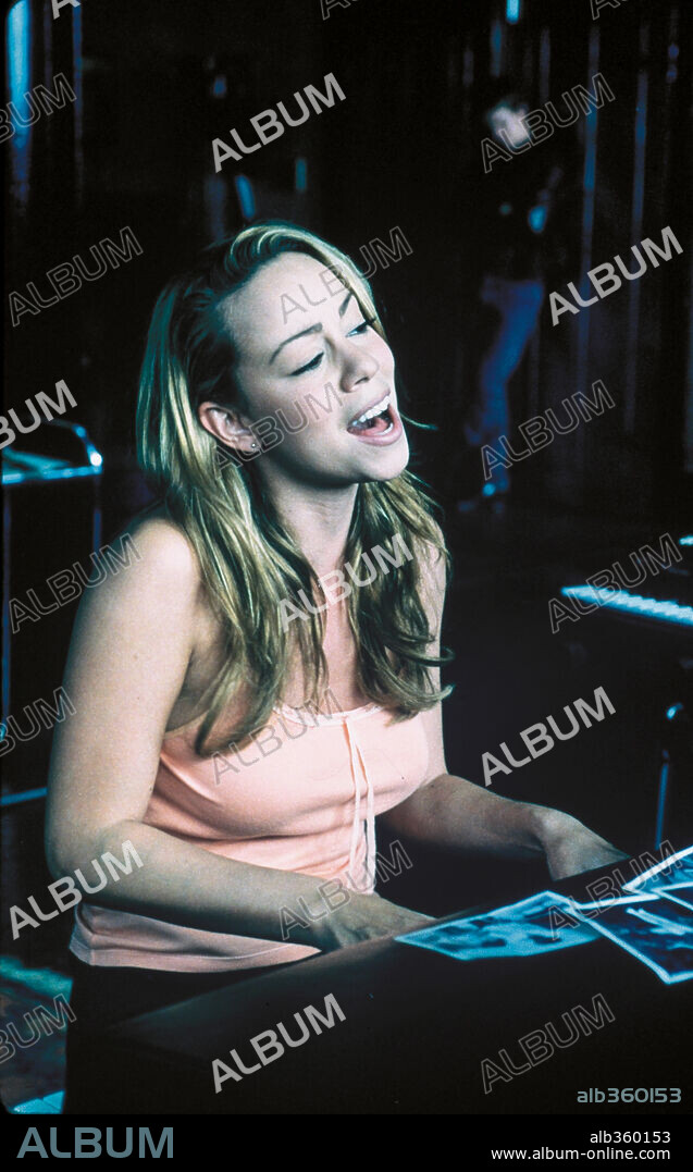 MARIAH CAREY en GLITTER. TODO LO QUE BRILLA, 2001 (GLITTER), dirigida por VONDIE CURTIS-HALL. Copyright GLITTER PRODUCTIONS/LAUREN MARK PROD/MAROON ENT/20TH/COLUMBI / MACAULAY, BRUCE.