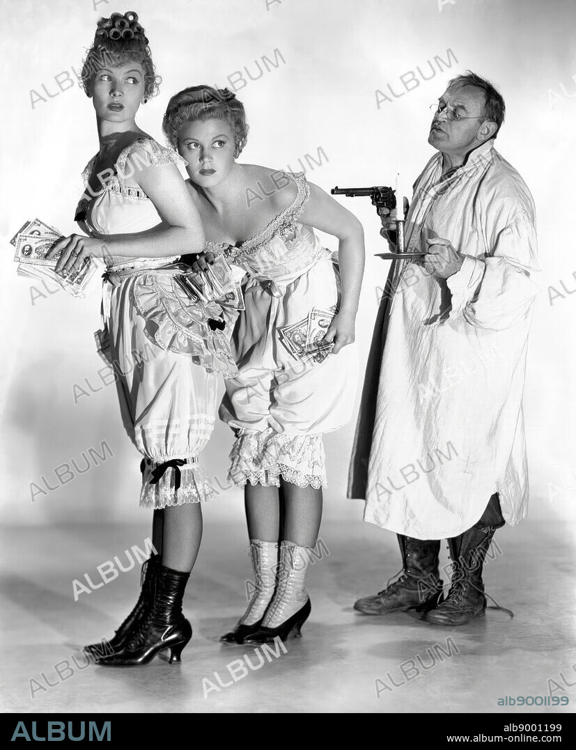 BARRY FITZGERALD, JOAN CAULFIELD and VERONICA LAKE in THE SAINTED SISTERS, 1948, directed by WILLIAM D. RUSSELL. Copyright PARAMOUNT PICTURES.